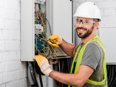 Instalações elétricas: a importância do profissional na construção civil